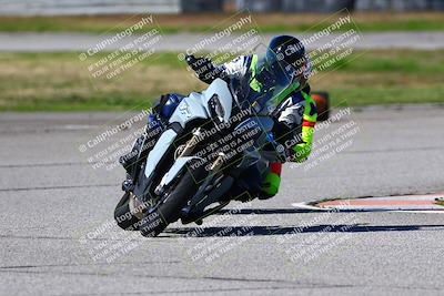 media/Jan-21-2023-Fastrack Riders (Sat) [[fcf3f88a30]]/Level 2/Session 4 Turn 6-Mountian Shot/